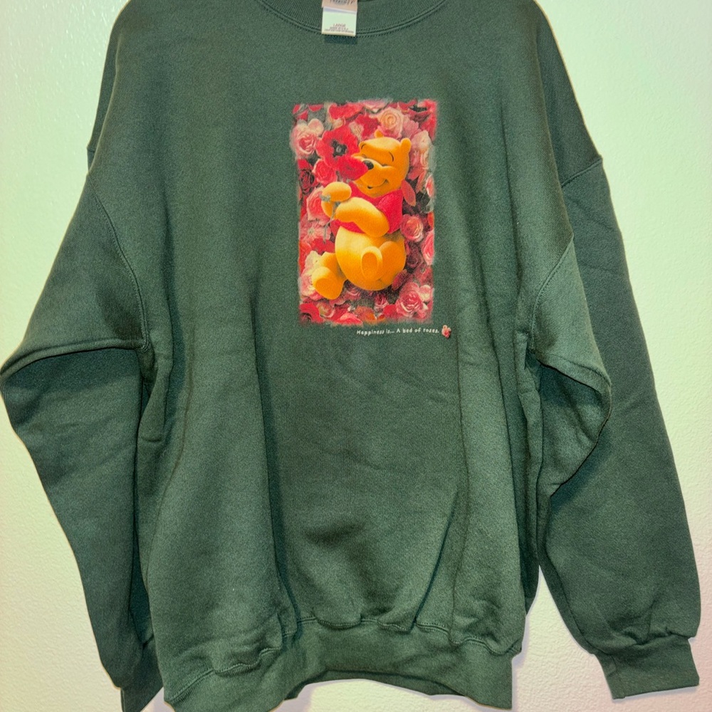Vintage Disney Winnie the Pooh "Happiness is a Bed of Roses" Crewneck Large NWOT